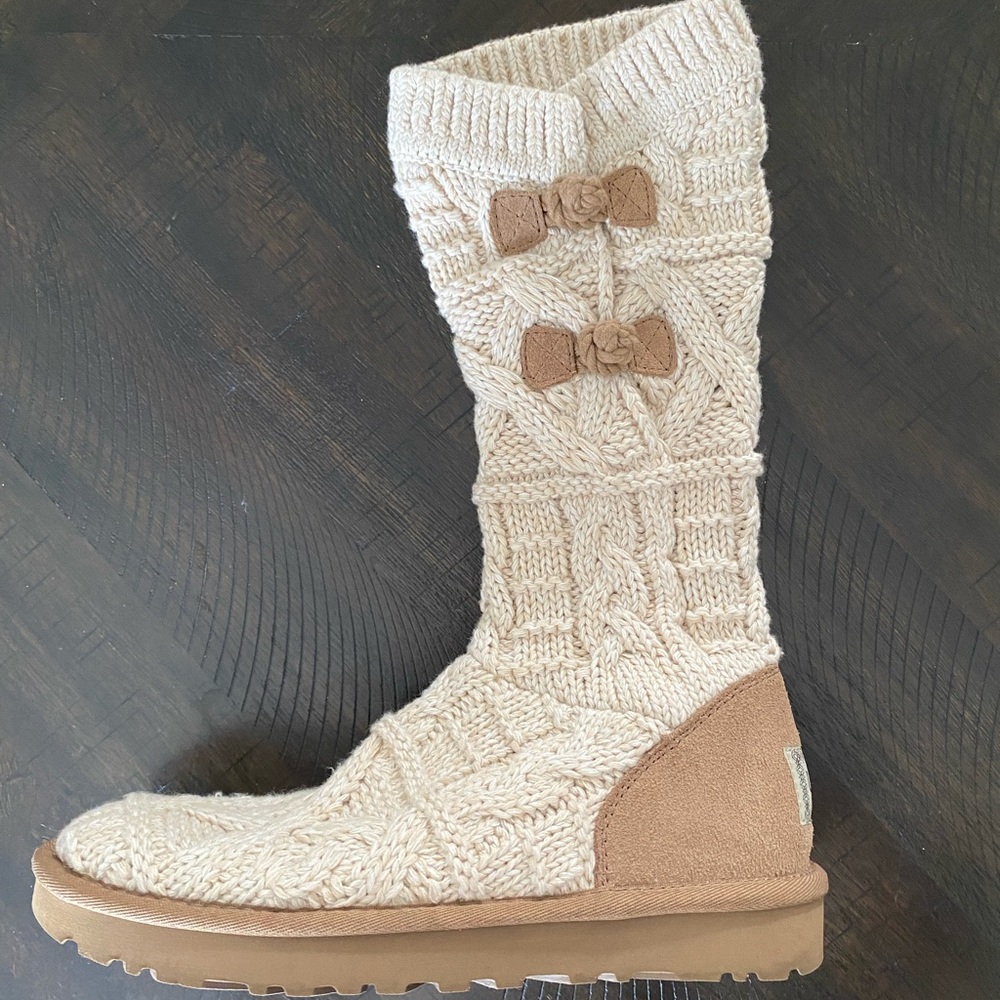 UGG Crochet boot